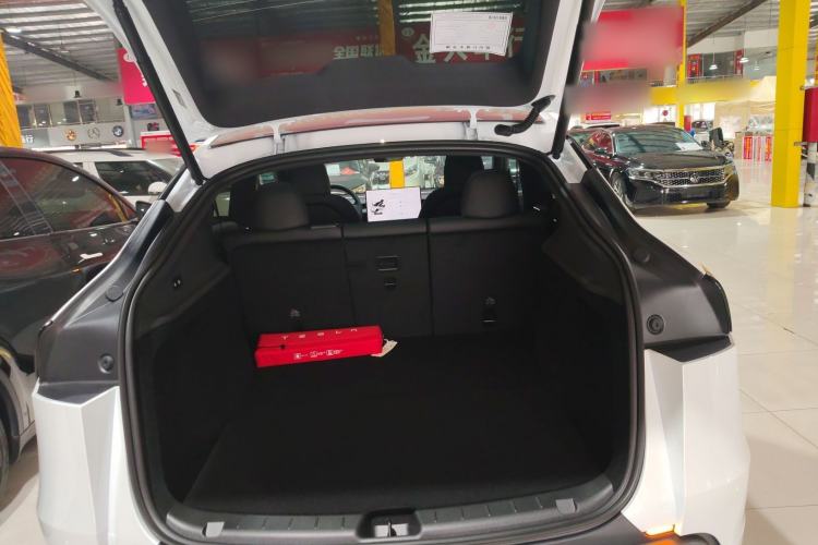 Used Tesla Model Y 2025 Rear-Wheel-Drive Version