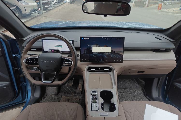 Used Chery Tiggo 8 PLUS C-DM 2025 1.5T 116 km Prestige Version 5 Seats