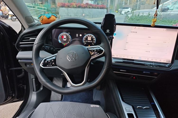 Used Volkswagen Magotan 2024 380TSI DSG Prestige Edition DaMai Package
