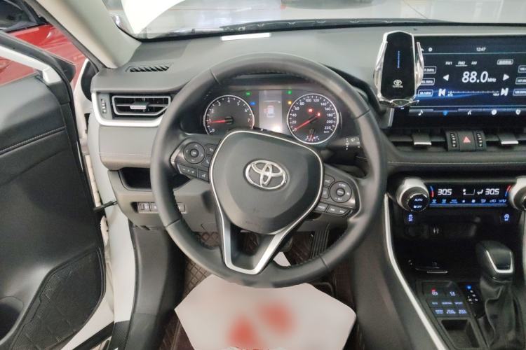 Used Toyota Wildlander 2022 2.0L CVT 4x4 Luxury PLUS Edition