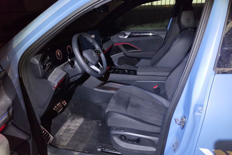 Used Volkswagen Tiguan L 2024 PRO 380TSI Four-Wheel Drive R-Line Prestige Edition
