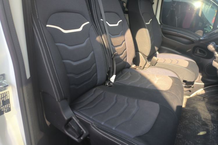 Used Iveco Eurocargo 2021 2.0T Manual Super Rui Long Wheelbase Short Overhang High Roof Side-Sliding Door F1A
