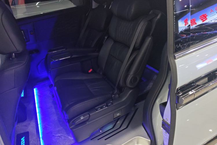 Used Honda Elysion 2024 2.0L eHEV Luxury Edition