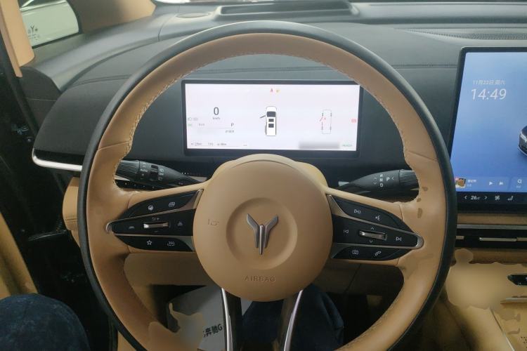 Used VOYAH Dream 2025 PHEV Four-Wheel Drive Prestige Kunpeng Edition
