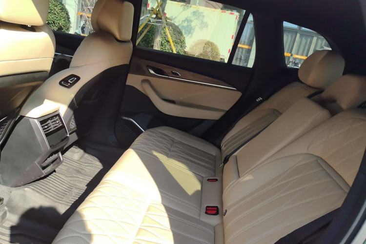 Used Geely Auto Monjaro L 2025 Dongfang Yao 2.0TD Automatic All-Wheel-Drive Wangyue Edition
