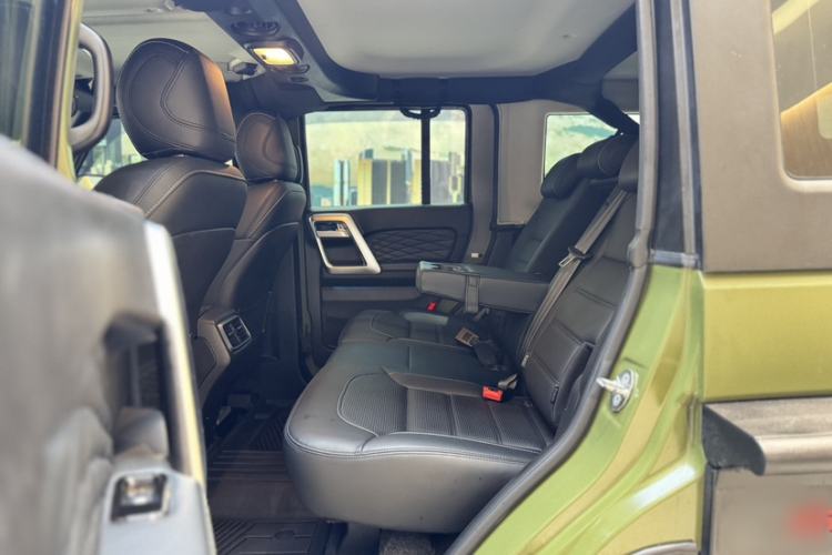 Used  BJ40 2019 2.3T Automatic Four-Wheel Drive Shengshi Huazhang Edition China VI Emission Standard