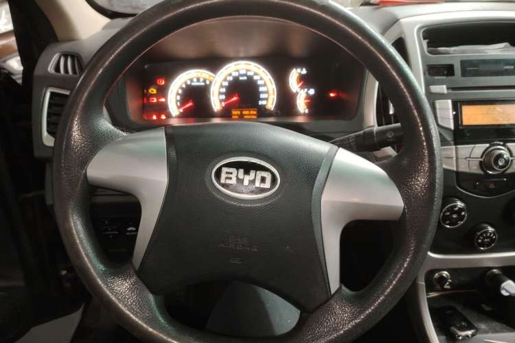 Used BYD F3 2015 Energy-Saving Edition 1.5L Manual Luxury Model
