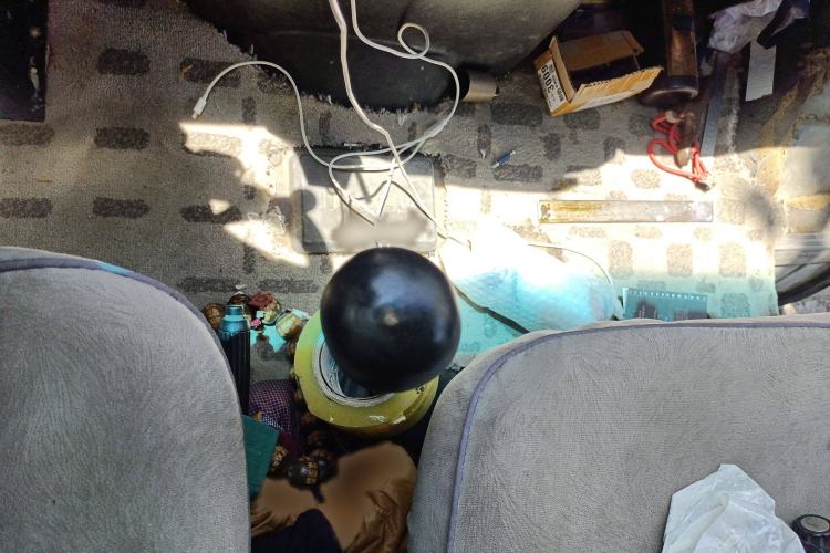 Used Iveco Daily 2017 2.5T A35 Low-Roof 5-7 Seater Passenger Van 47Z5
