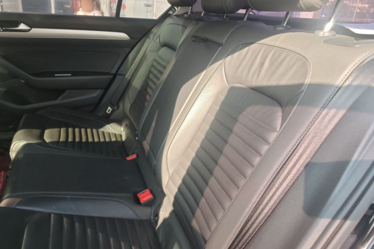 Used Volkswagen Magotan 2018 330TSI DSG Advanced Model
