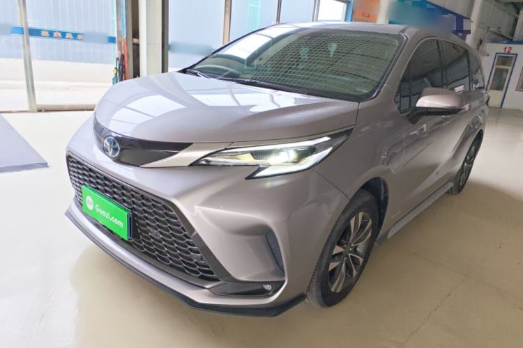 Used Toyota Granvia 2023 2.5L Hybrid Luxury Edition