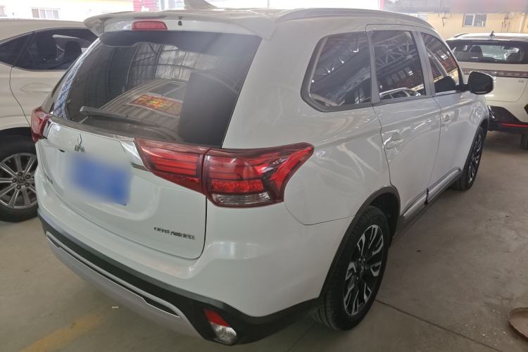 Used Mitsubishi Outlander 2020 2.0L Two-Wheel Drive Enjoyment Version 5 Seats

