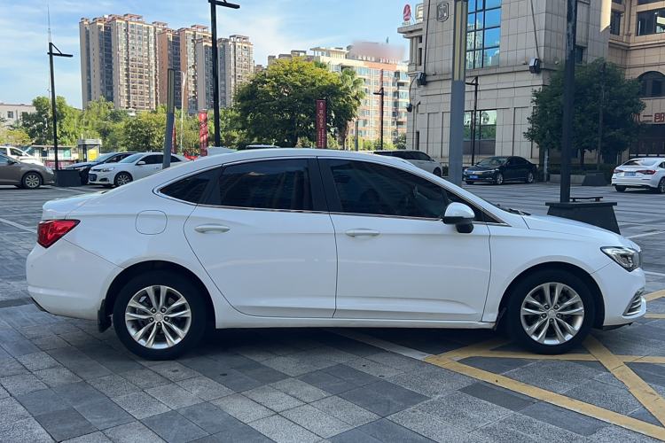 Used Buick Verano 2019 Sedan 20T Dual-Clutch Leading Model
