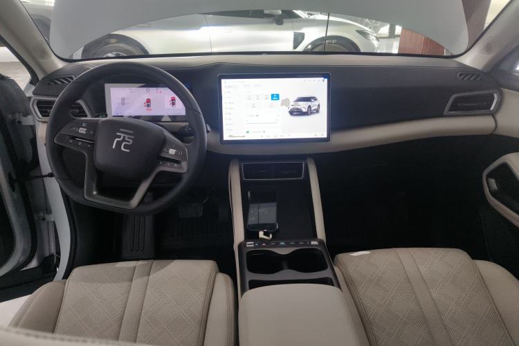 Used BYD Yuan UP 2025 Intelligent Driving Version 401 KM Dynamic Edition
