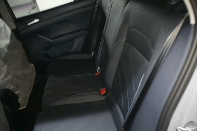 Used Volkswagen Tharu 
