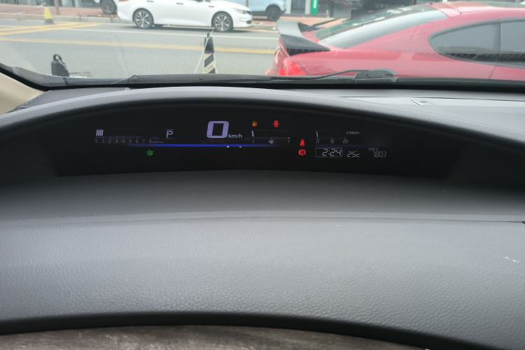 Used Honda Jade 2017 1.8L automatic Comfort version 5 seats
