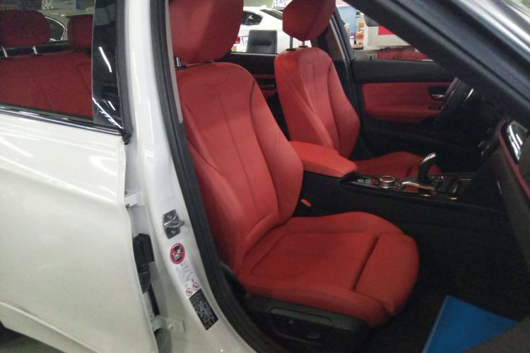 Used BMW 3 Series 2014 320i Sport Design Package
