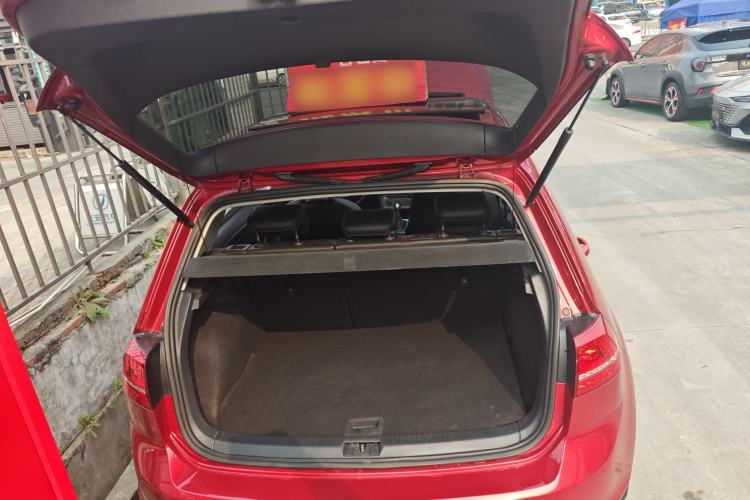 Used Volkswagen Golf 2016 230TSI Automatic Luxury Version
