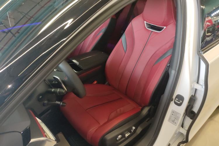 Used Hongqi H6 2023 2.0T ZhiShang Version
