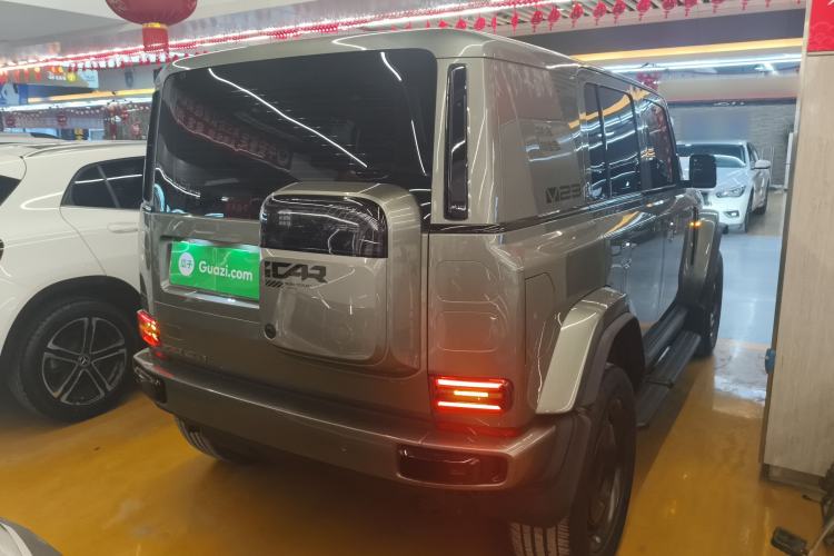 Used  V23 2025 401 Two-Wheel Drive Advanced Edition
