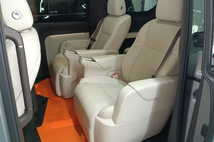 Used Li Auto MEGA 2024 Ultra Model
