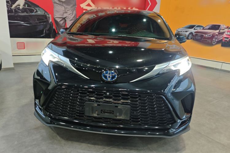 Used Toyota Sienna 2021 2.5L Hybrid Luxury Edition
