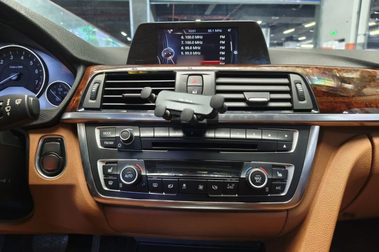 Used BMW 3 Series 2015 320Li Luxury Design Package
