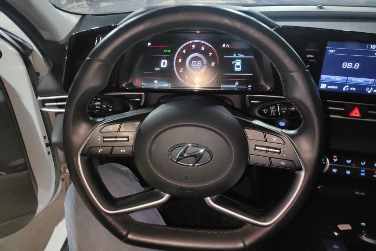 Used Hyundai Elantra 2021 1.5L CVT GLX Elite Edition
