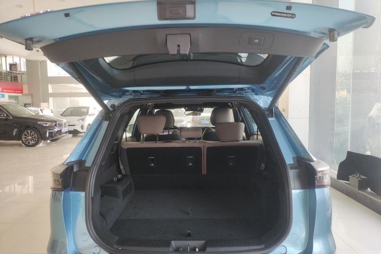 Used Chery Tiggo 8 PLUS C-DM 2025 1.5T 116 km Prestige Version 5 Seats
