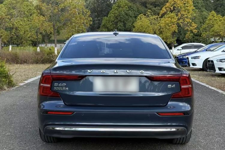 Used Volvo S60 2023 B4 Zhiyi Luxury Edition
