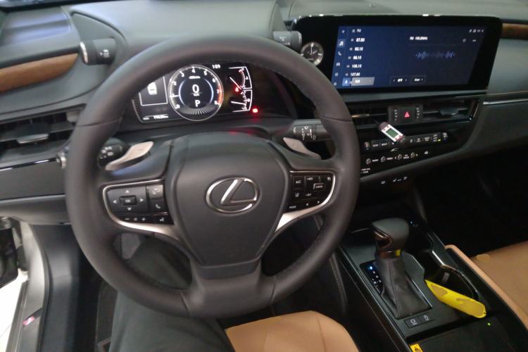 Used Lexus ES 2024 200 Premium Edition
