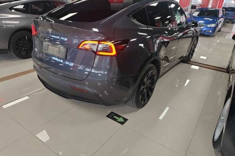 Used Tesla Model Y 2021 Long-Range All-Wheel-Drive Version 3D7