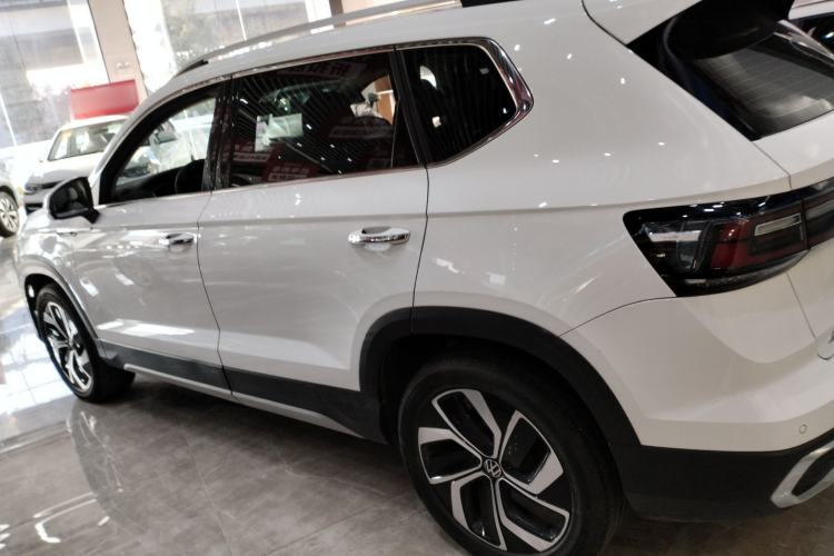 Used Volkswagen Tharu 2023 300TSI Two-Wheel-Drive Full Moon Edition
