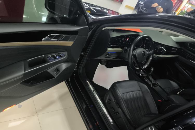 Used Volkswagen Passat 2020 Facelift 380TSI Prestige Edition China VI Standard
