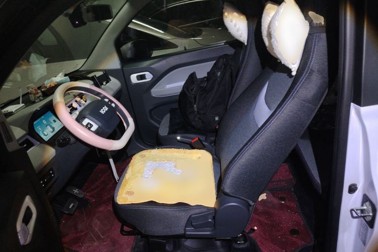 Used Chery QQ Ice Cream 2022 170km Sundae Phosphate Lithium-Ion
