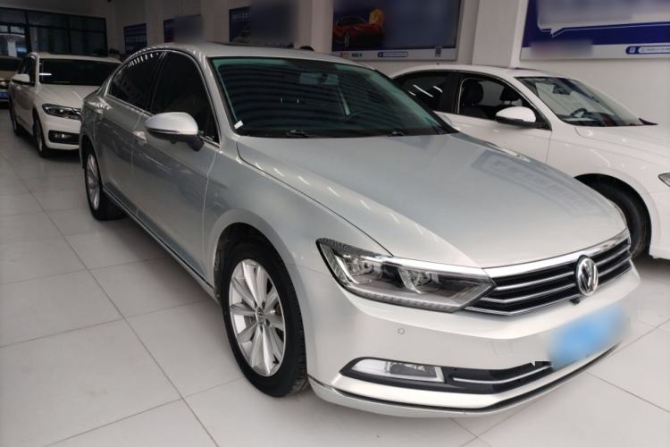 Used Volkswagen Magotan 2019 330TSI DSG Leading Model China VI Standard
