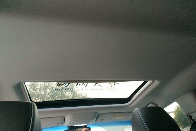 Used Buick GL8 2023 Land Executive Class 652T Luxury Model
