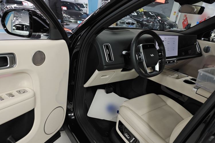 Used Li Auto L8 2023 Pro Model