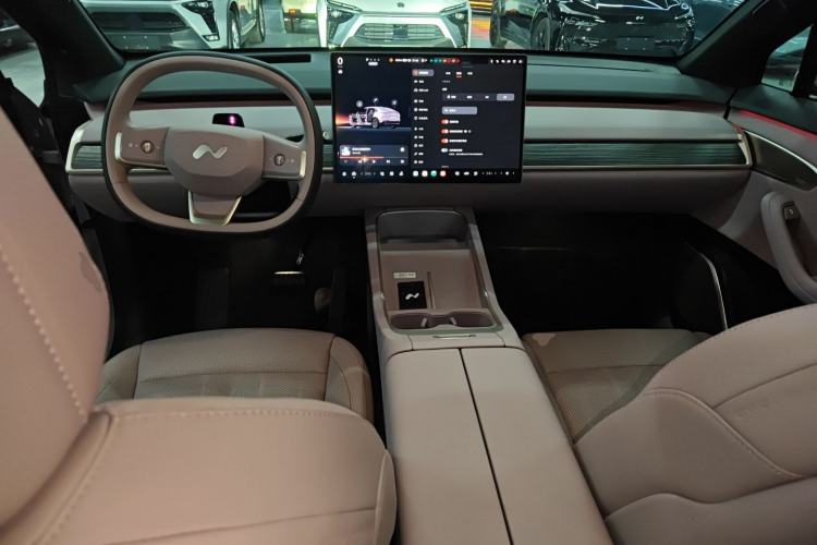 Used ONVO L60 2024 60 kWh All-Wheel Drive