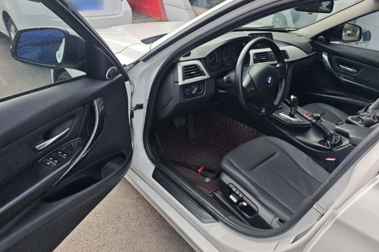 Used BMW 3 Series 2016 316i Fashion Model