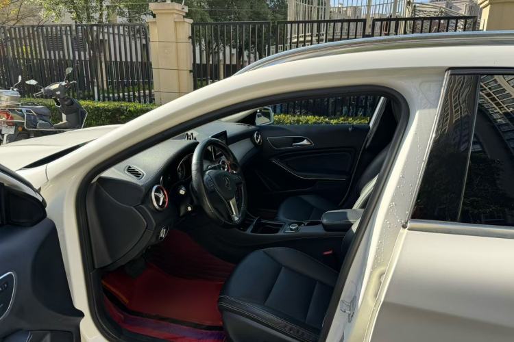 Used Mercedes-Benz GLA 2015 GLA 200 Fashion Model
