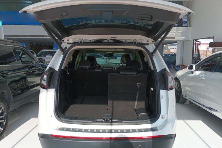 Used Ford Edge 2017 EcoBoost 245 Two-Wheel-Drive Sporty 7-Seater