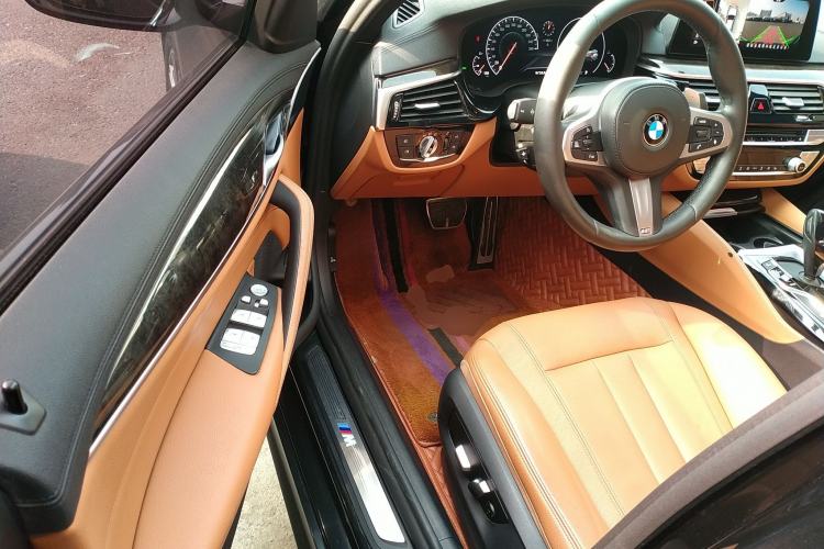 Used BMW 5 Series 2019 530Li Leading Model M Sport Package
