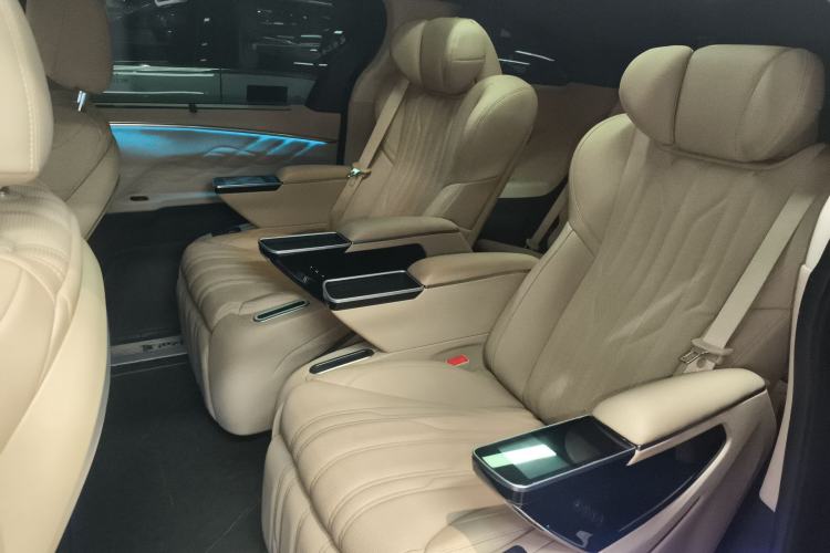 Used Toyota Granvia 2023 2.5L Hybrid Prestige PLUS Edition