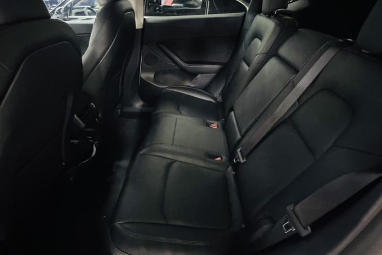 Used Tesla Model Y 2023 Long-Range All-Wheel-Drive Version
