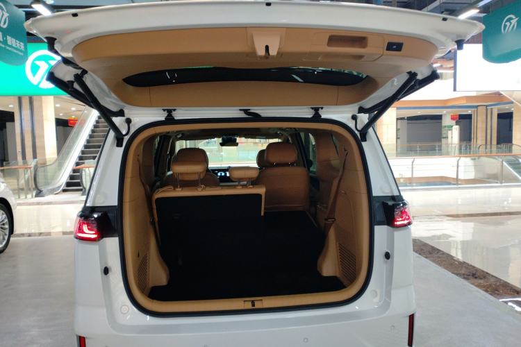 Used VOYAH Dream 2022 0-Carbon Edition Home+ Range Package 605 km