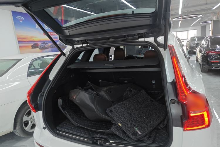 Used Volvo XC60 2023 B5 4x4 Smart Luxury Edition