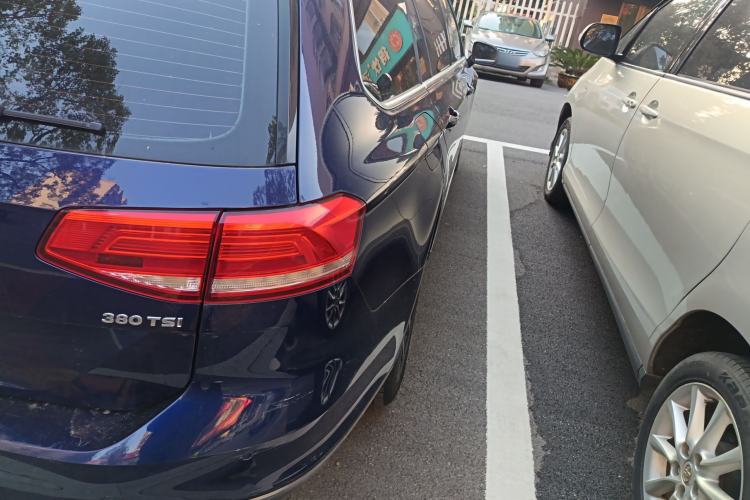 Used Volkswagen Variant 2018 380TSI Two-Wheel Drive Comfort Edition
