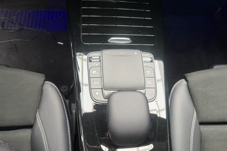 Used Mercedes-Benz A-Class 2020 Restyled A 200 L Sport Sedan Fashion Version
