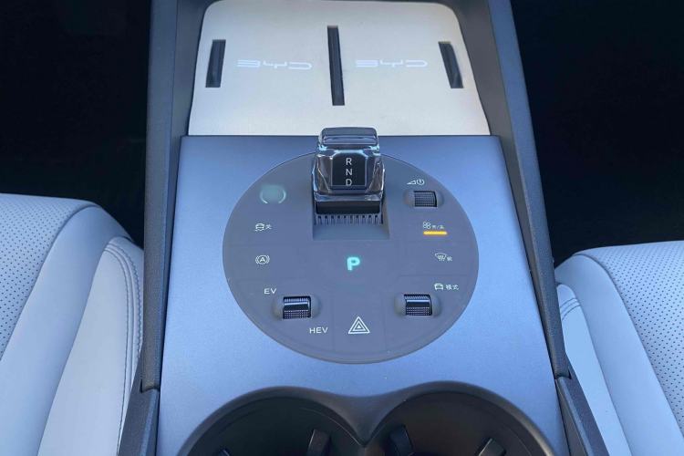 Used BYD Seal 06 New Energy 2024 DM-i 80KM Luxury Model
