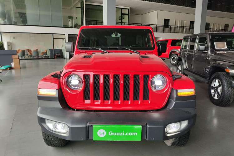 Used  Wrangler 2019 2.0T Sahara 4-Door Version China V Standard
